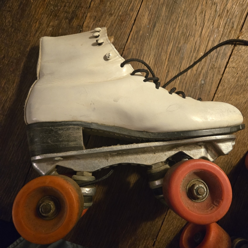 Vintage 70s white womens roller skates size 6 - Picture 11 of 13